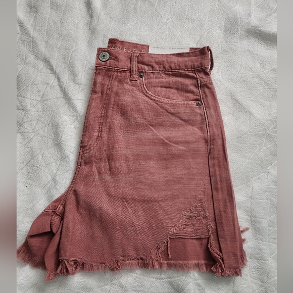 American Eagle Highest Rise Mom Shorts - Picture 3 of 10